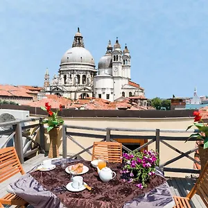 Appartamento Dorsoduro Charme By Wonderful Italy, Venezia